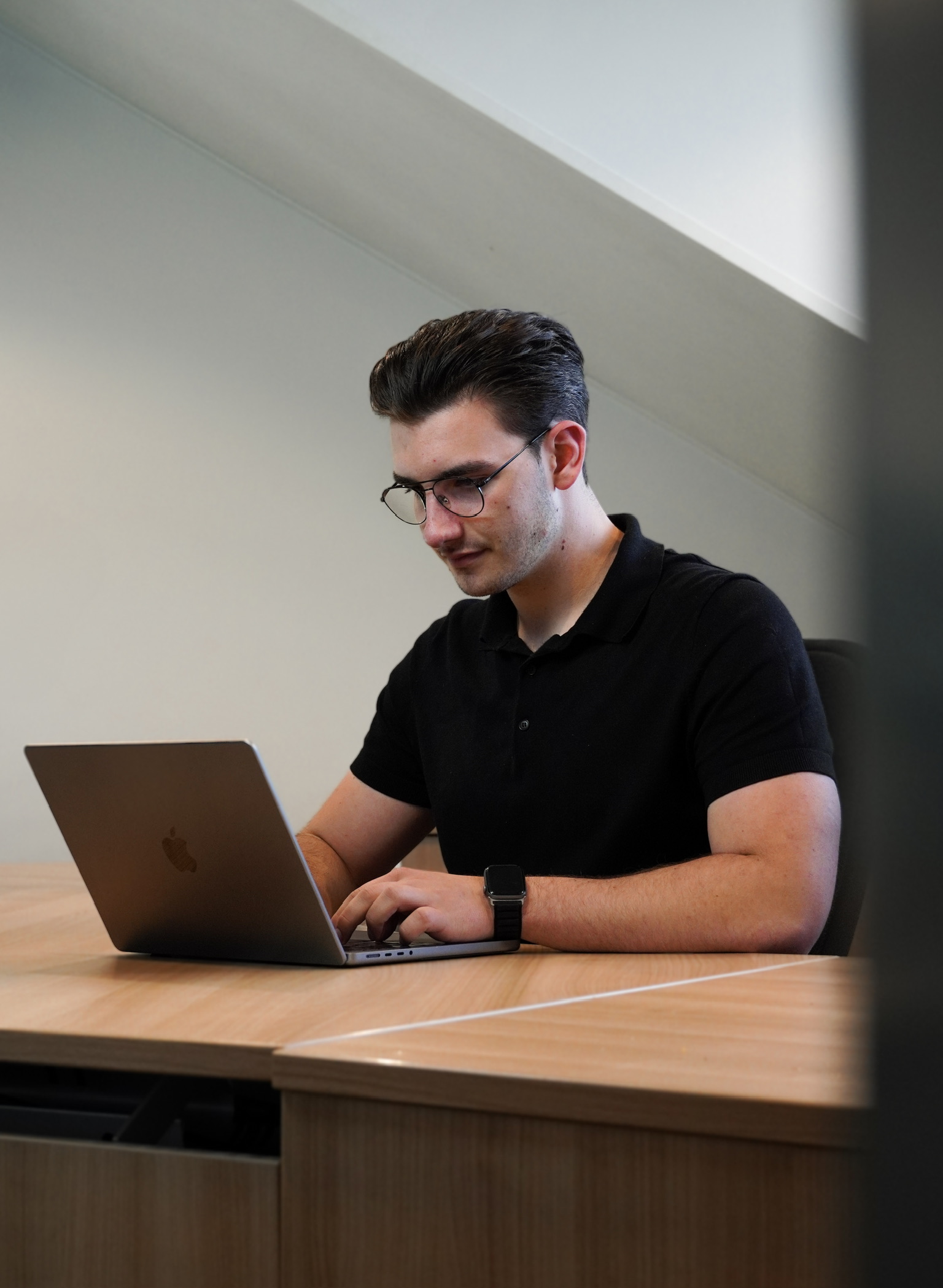 Bas van Cleef aan het werk